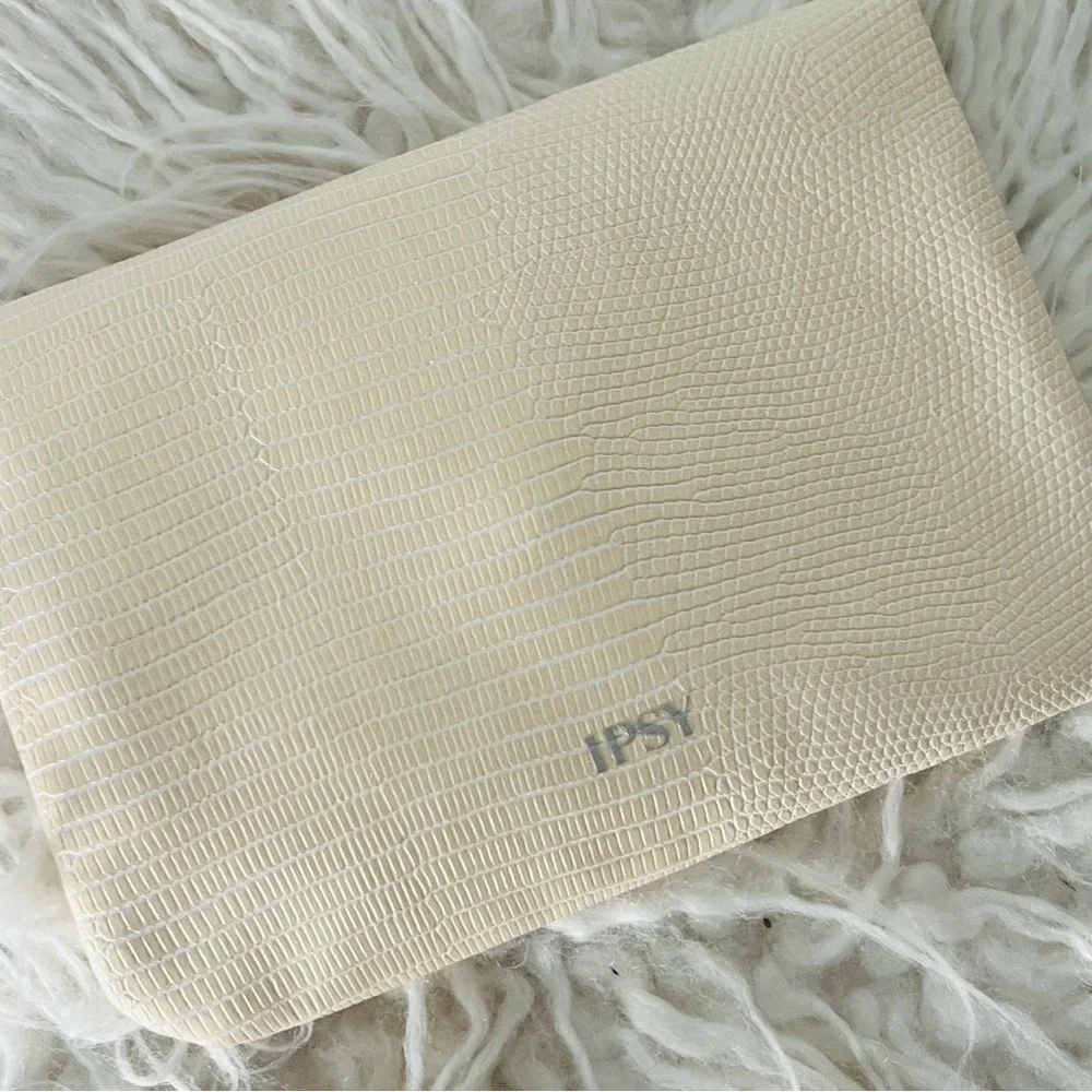 Ipsy Ivory Faux Snakeskin Glam Cosmetic Bag
